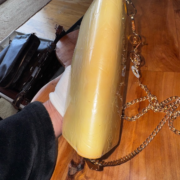 Louis Vuitton
2008 LV Monogram Zippy Wallet vintage yellow - Picture 16 of 17